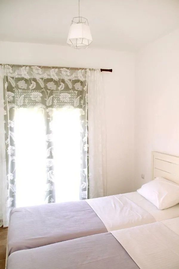 Apartment For Family Kriopigi