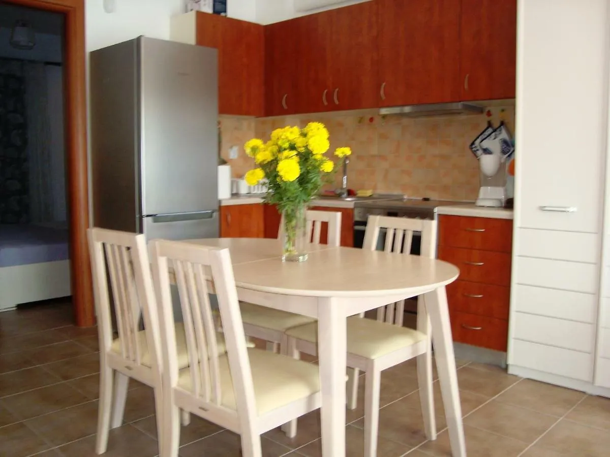 Apartment For Family Kriopigi